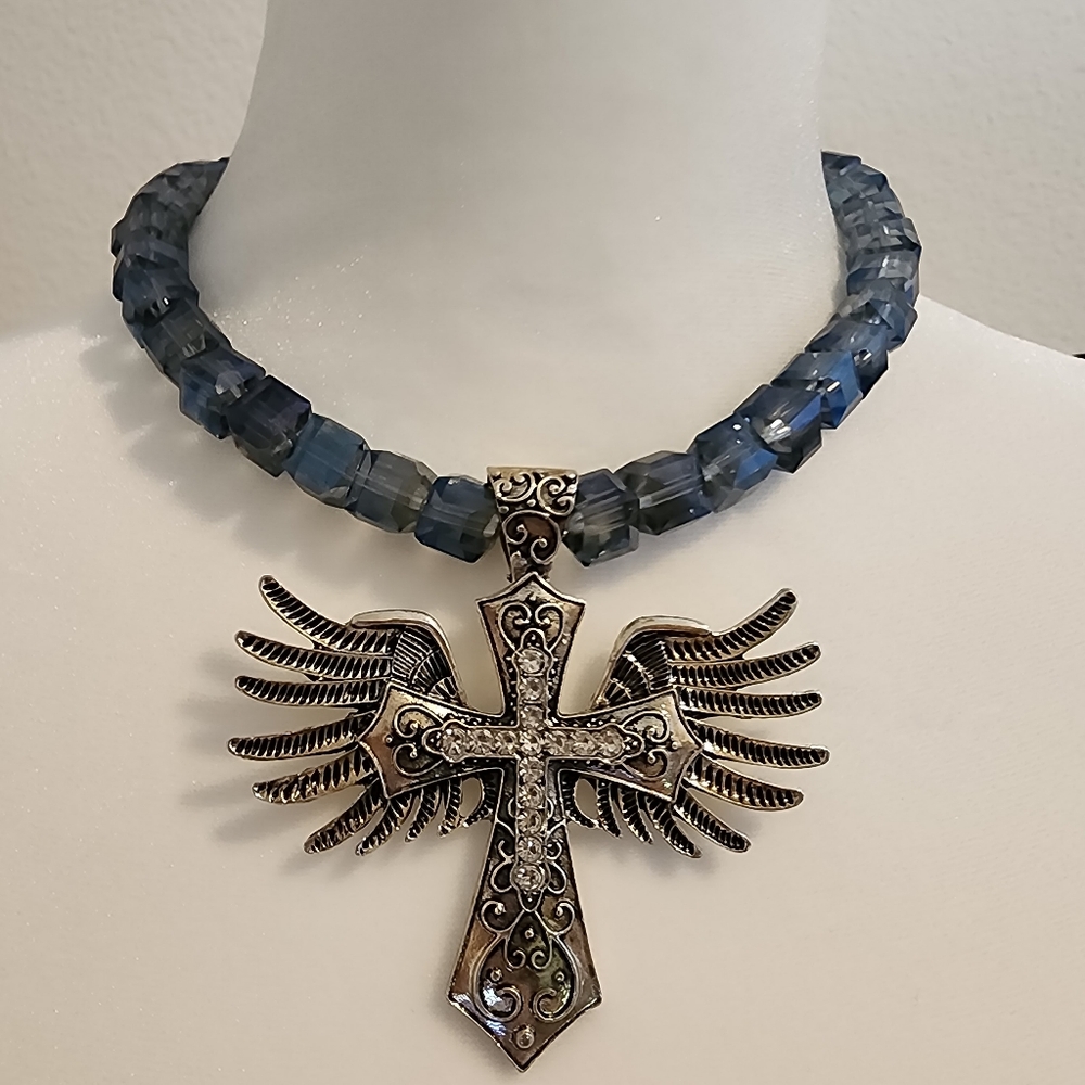 Necklace Angel new